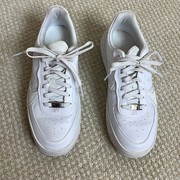 Women’s Nike Air Force 1 Platform Sneakers - Picture 2 of 7